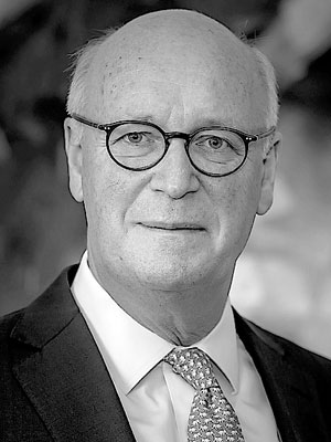 Volker Schütte - Stellvertretender Vorsitzender, Schatzmeister des Afrika-Verein der deutschen Wirtschaft e.V. Volker Schütte - Stellvertretender Vorsitzender, Schatzmeister des Afrika-Verein der deutschen Wirtschaft e.V.
